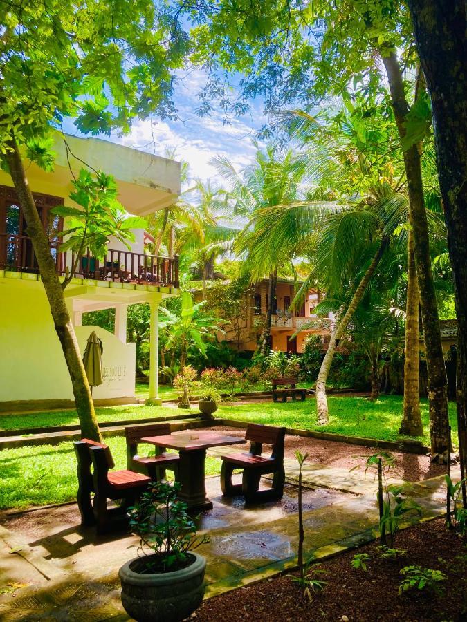 Manel Villa Bentota Exterior photo