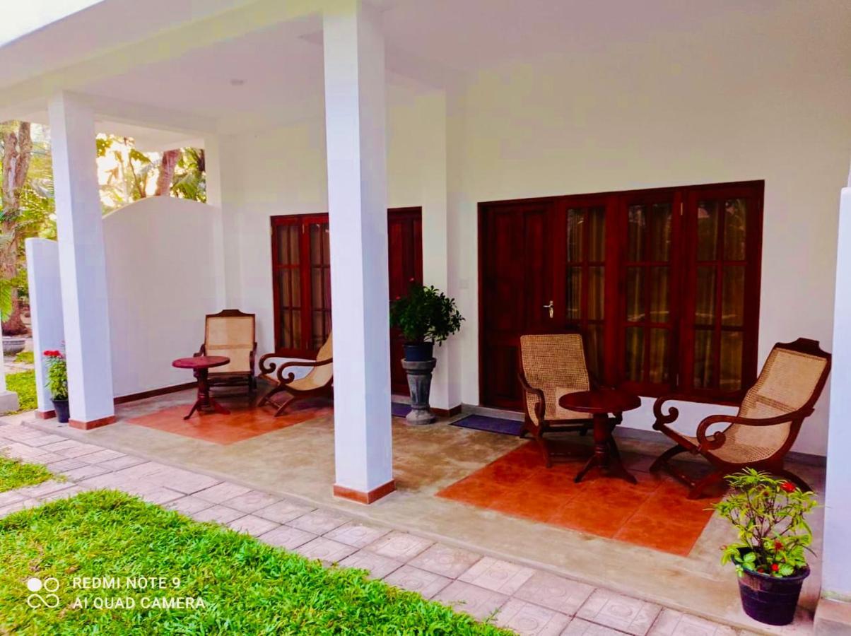 Manel Villa Bentota Exterior photo