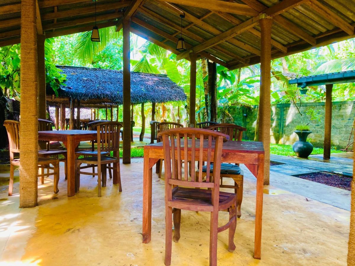 Manel Villa Bentota Exterior photo