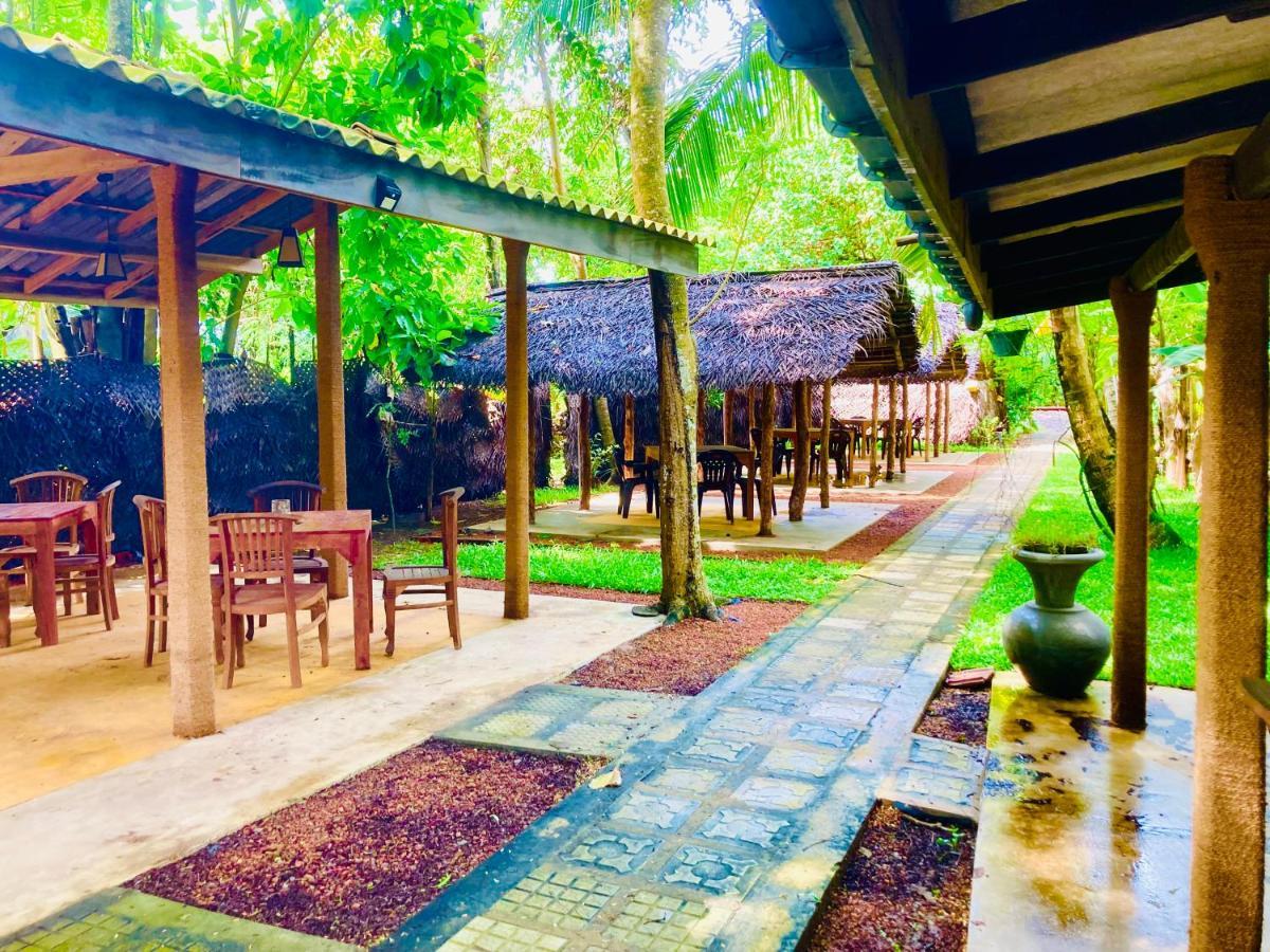 Manel Villa Bentota Exterior photo