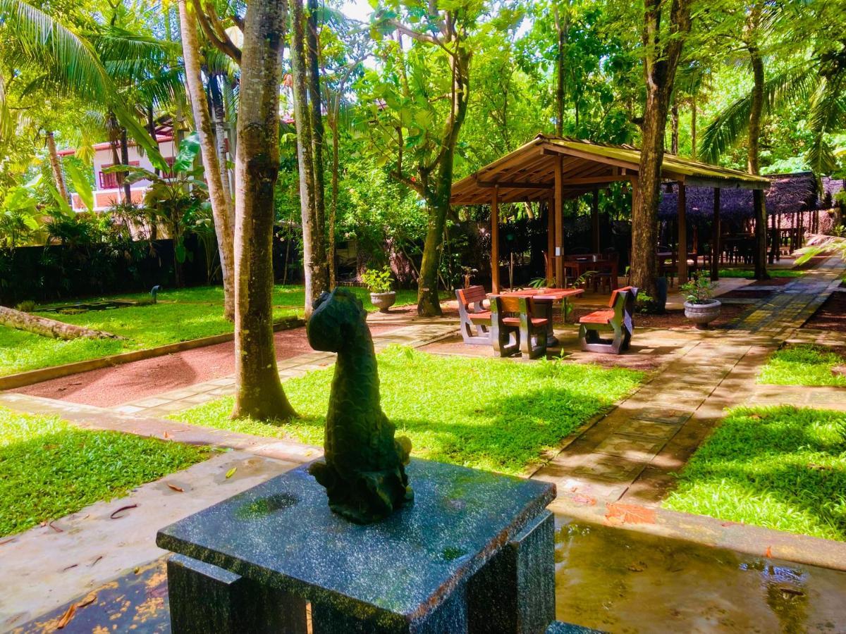 Manel Villa Bentota Exterior photo
